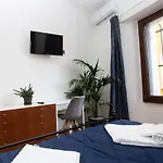 Camurria Sicilian Oda ve Kahvaltı 3*